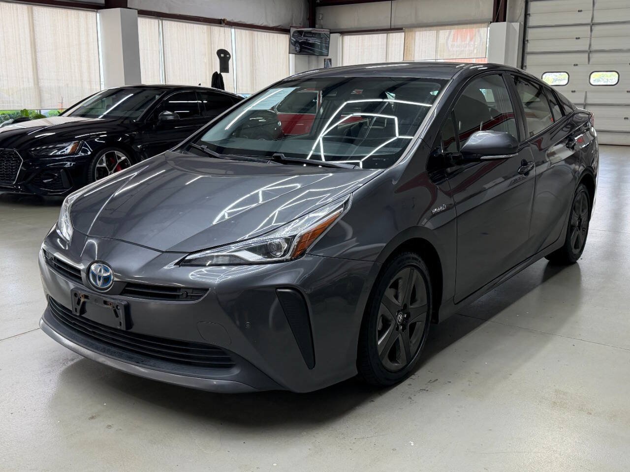 Used 2020 Toyota Prius XLE FWD image 5