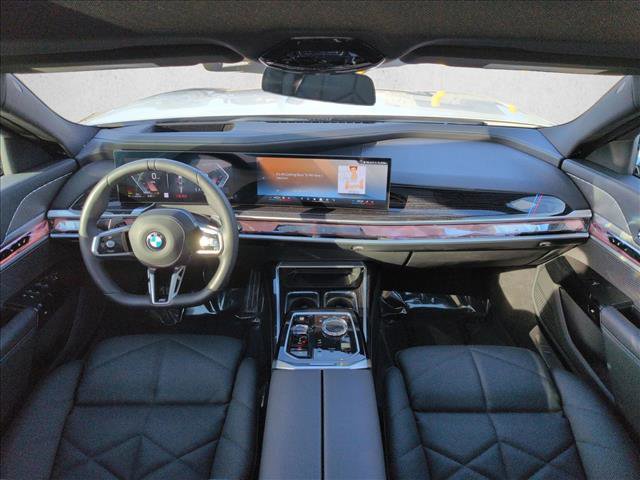 Used 2025 BMW 740i xDrive w/ Premium Package AWD/4WD image 19