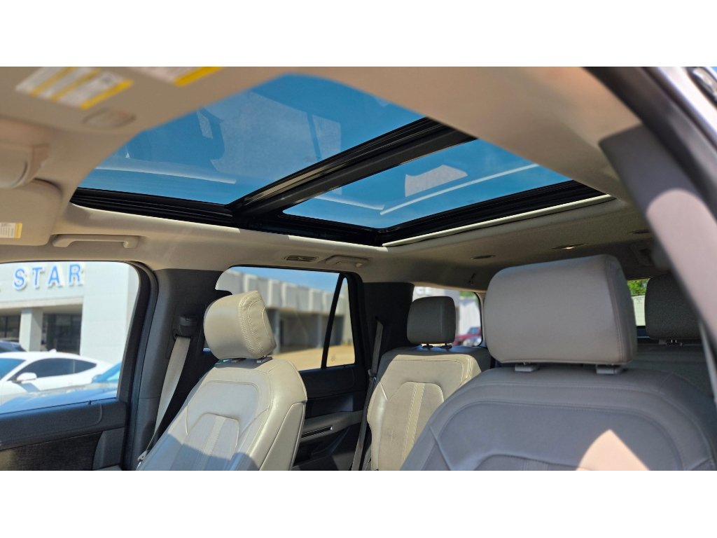 Used 2018 Ford Expedition Limited RWD image 40