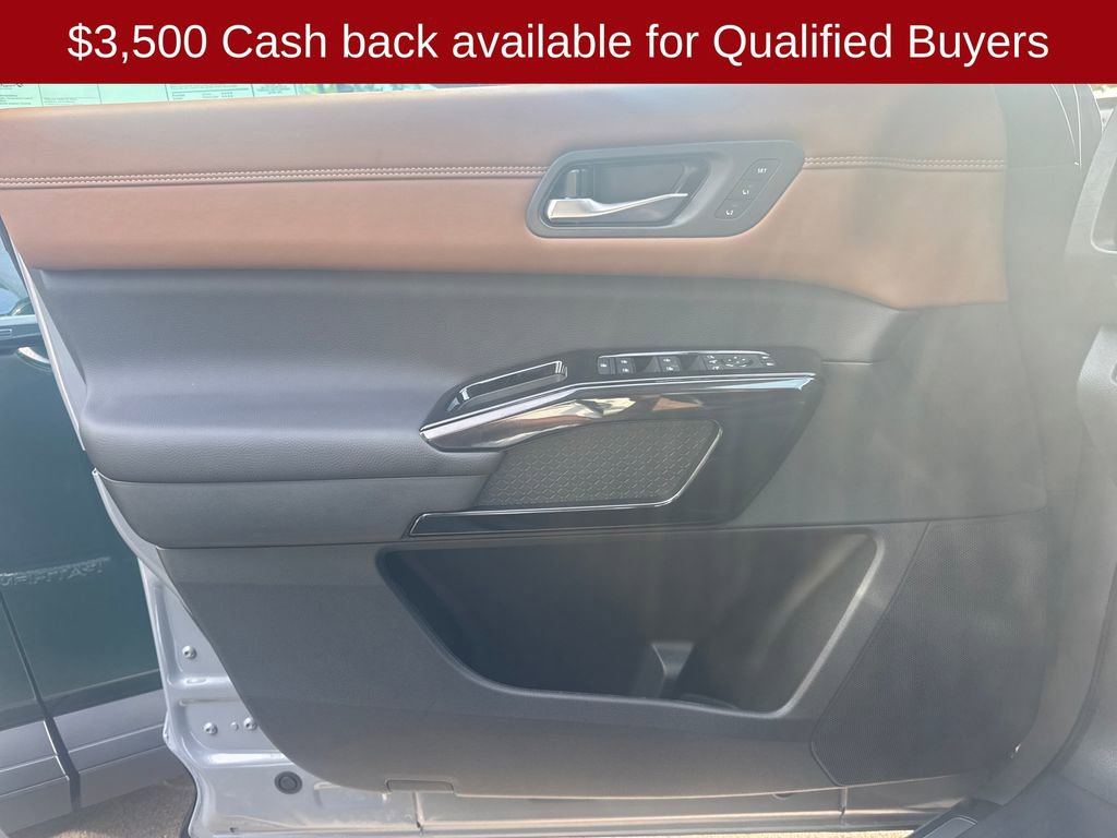 New 2026 Nissan Pathfinder Platinum w/ Cargo Package FWD image 12