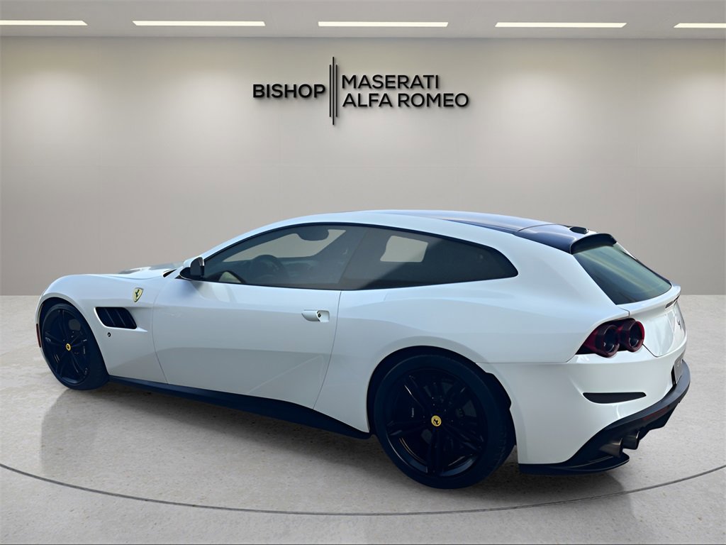 Used 2017 Ferrari GTC4Lusso image 4
