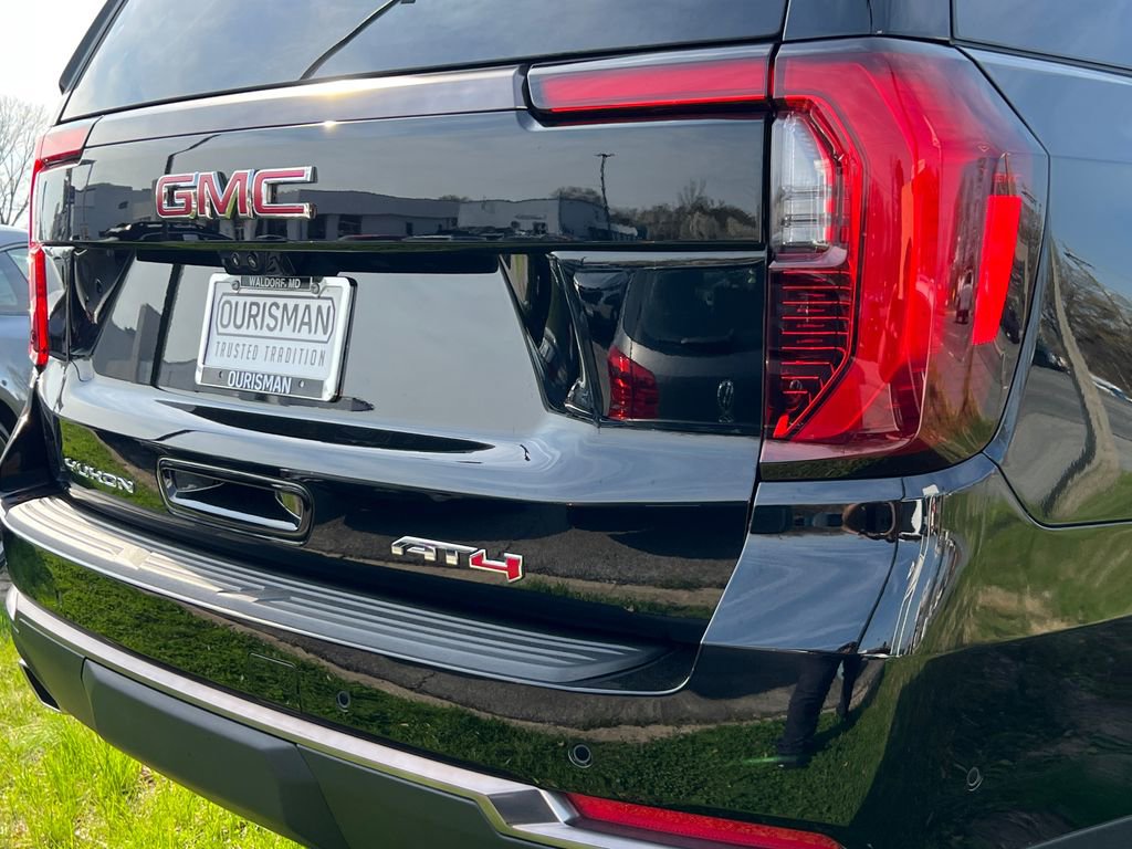 Used 2025 GMC Yukon AT4 Ultimate w/ LPO, Floor Liner Package AWD/4WD image 6