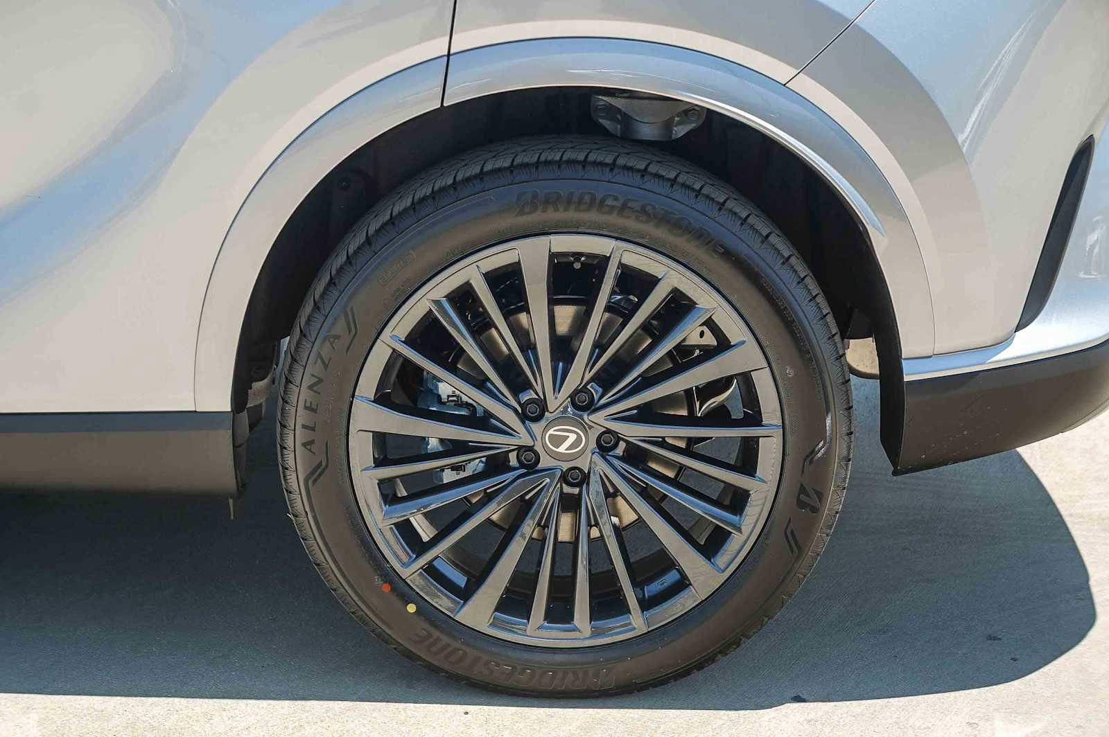 New 2026 Lexus RX 450h AWD image 11