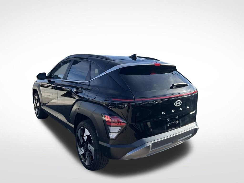 Used 2024 Hyundai Kona Limited image 3