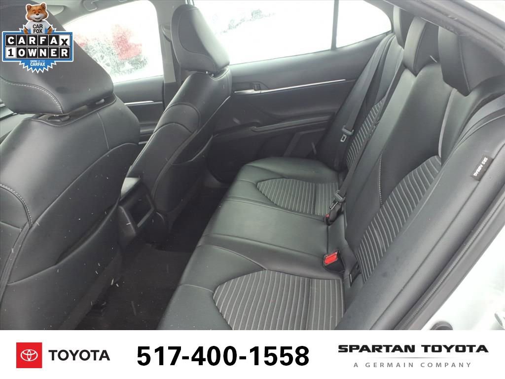 Used 2024 Toyota Camry SE image 11