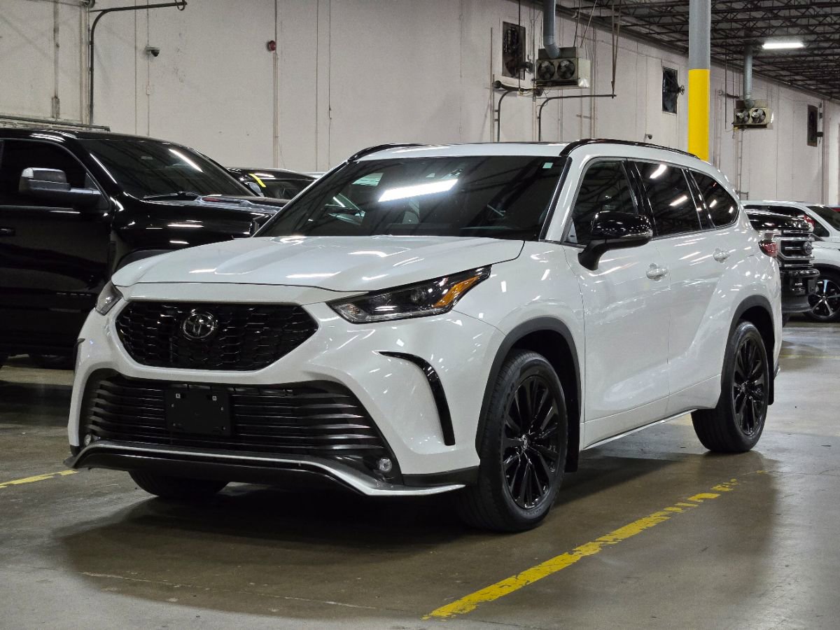 Used 2023 Toyota Highlander XSE image 4