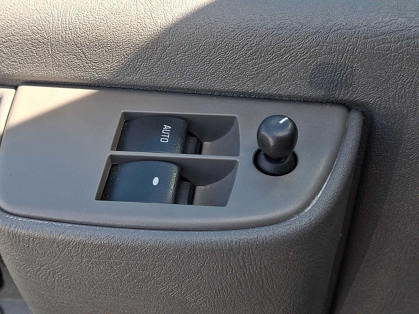 Used 2025 Chevrolet Express 2500 w/ Driver Convenience Package RWD image 26