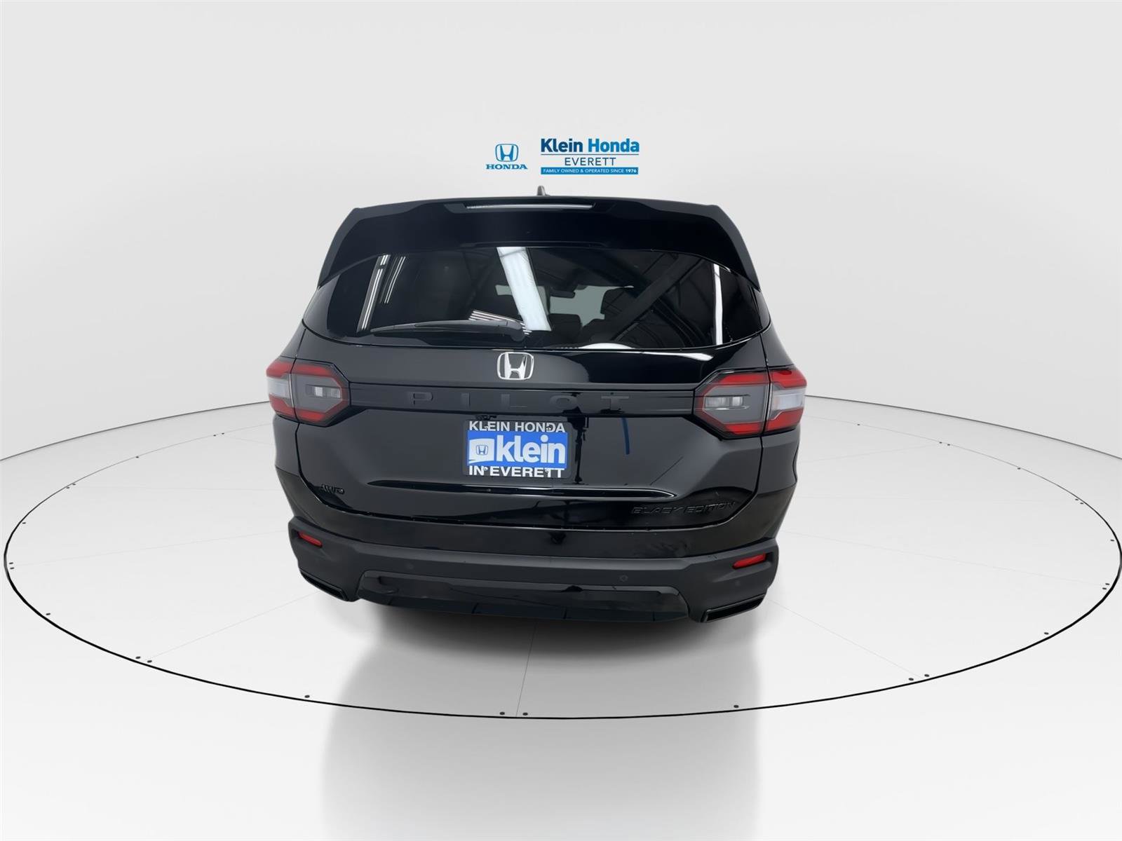 New 2026 Honda Pilot Black Edition image 8