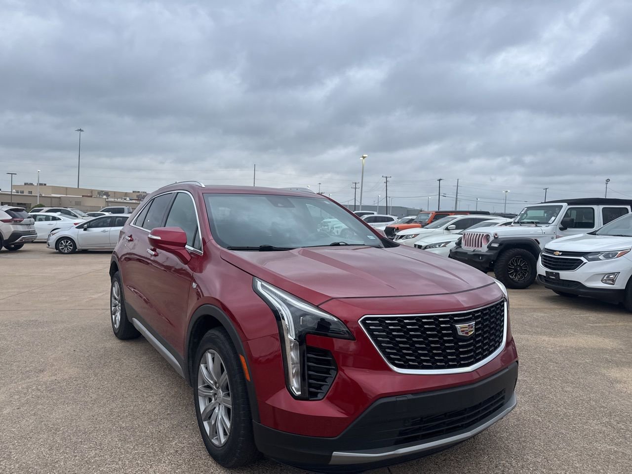 Used 2021 Cadillac XT4 Premium Luxury image 2