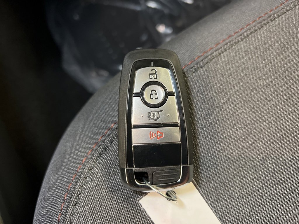Used 2025 Ford Explorer Active image 33