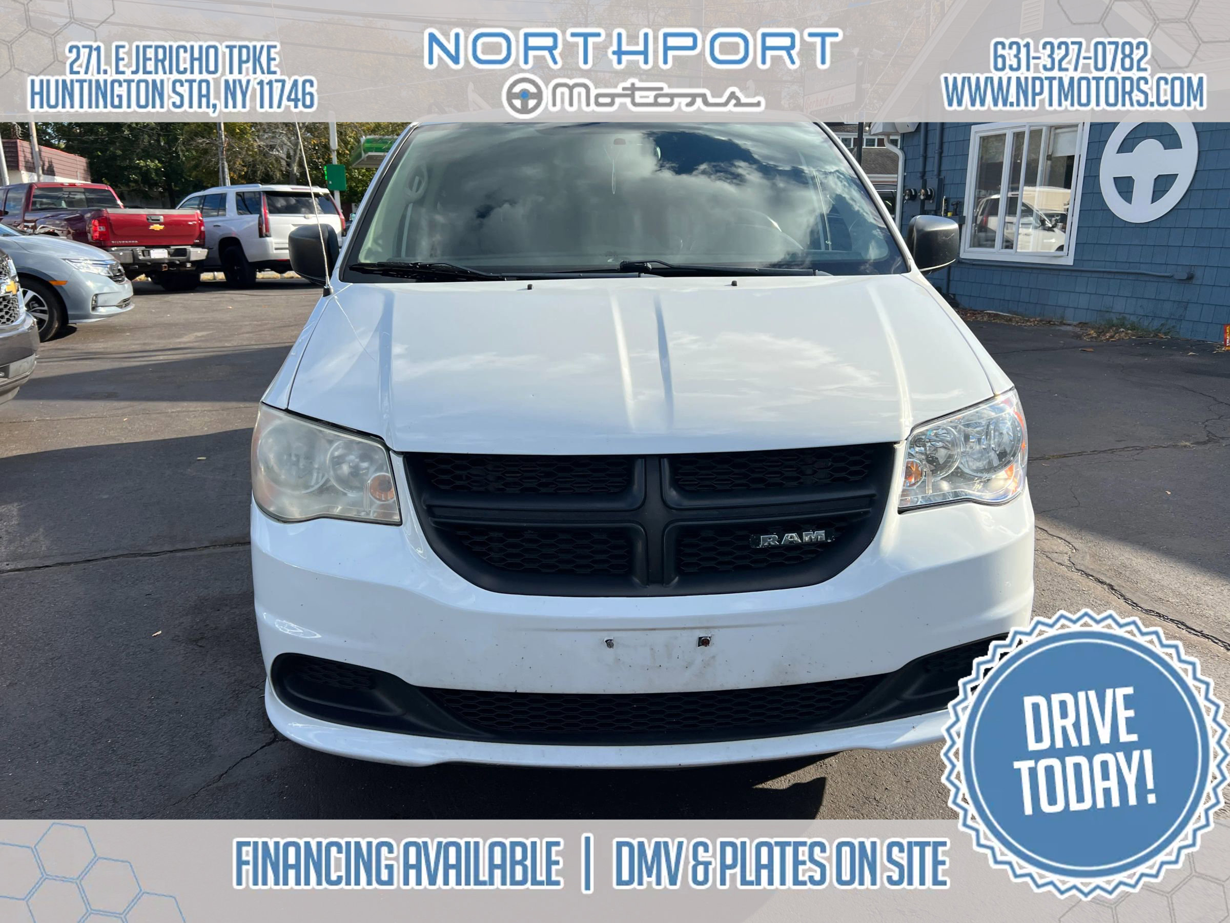 Used 2014 RAM C/V Tradesman w/ UConnect Hands-Free Group image 9