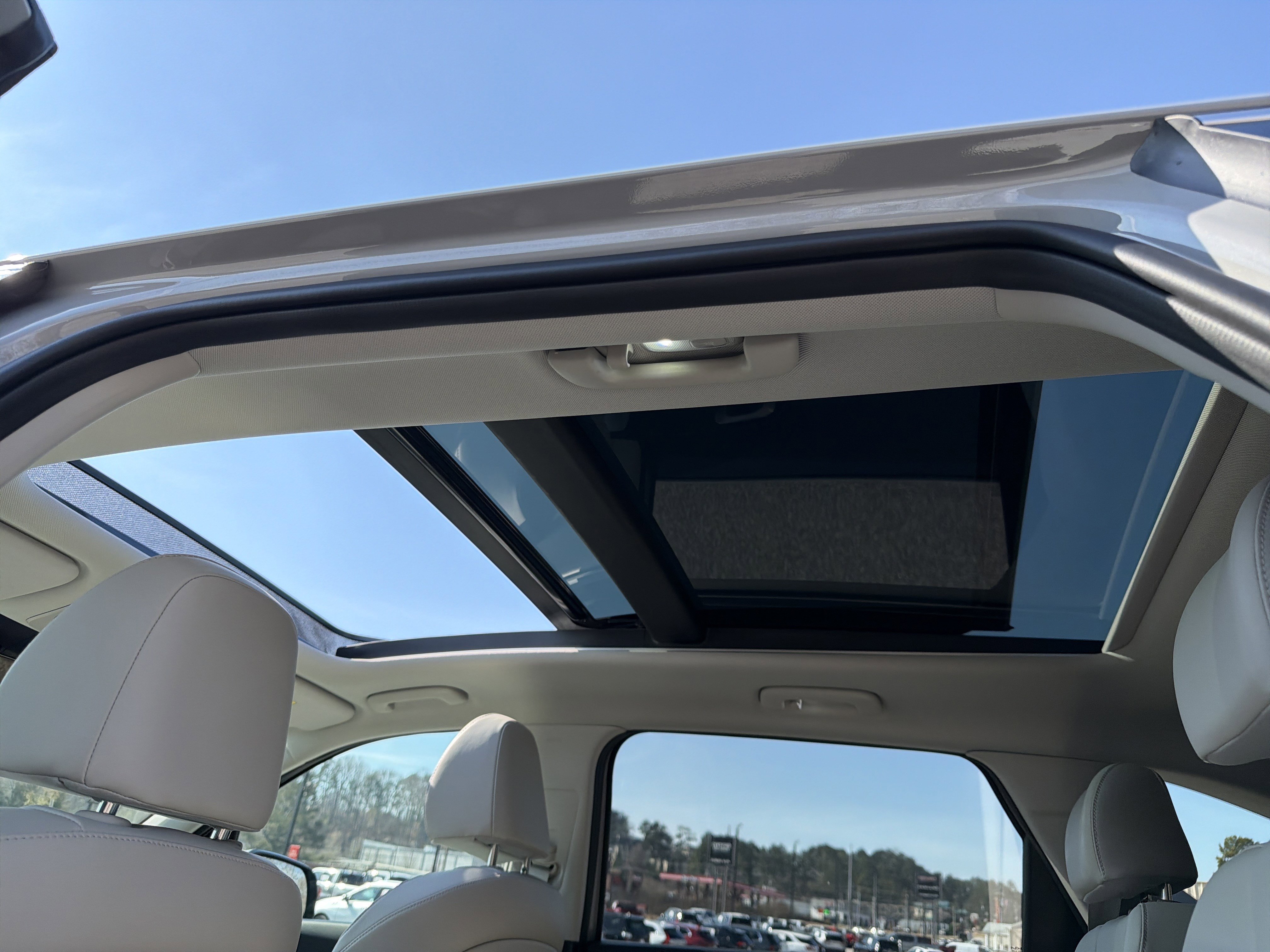Used 2025 Kia Sorento EX w/ Panoramic Sunroof Package image 27