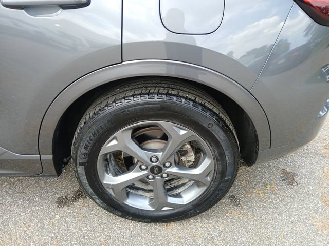 Used 2024 Ford Escape ST-Line w/ Tech Pack #1 AWD/4WD image 5