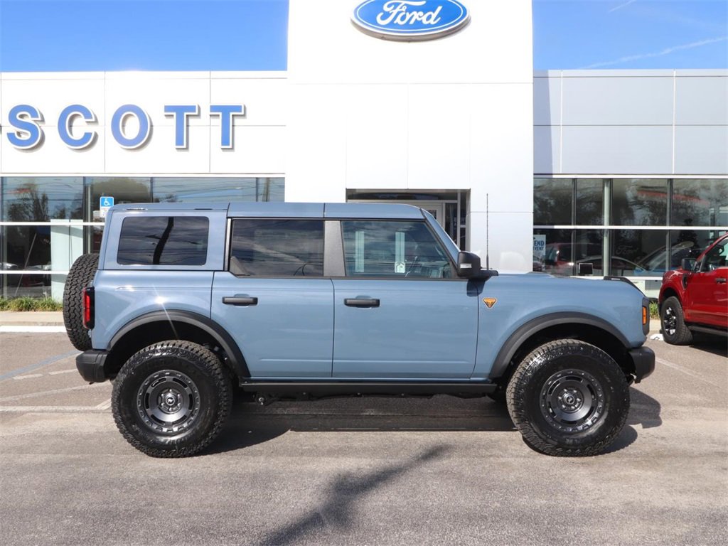 New 2025 Ford Bronco Badlands image 16