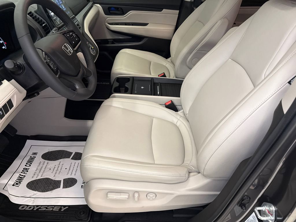 Certified 2026 Honda Odyssey EX-L image 19