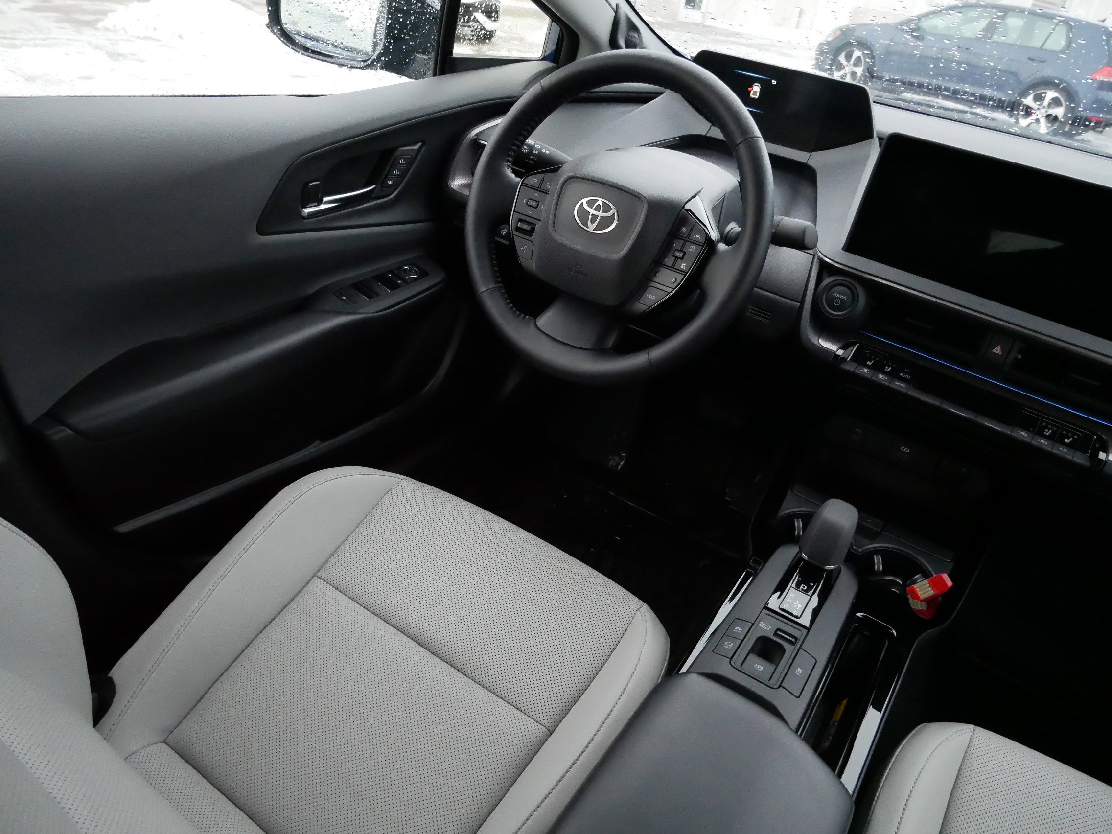 Used 2025 Toyota Prius Limited image 9