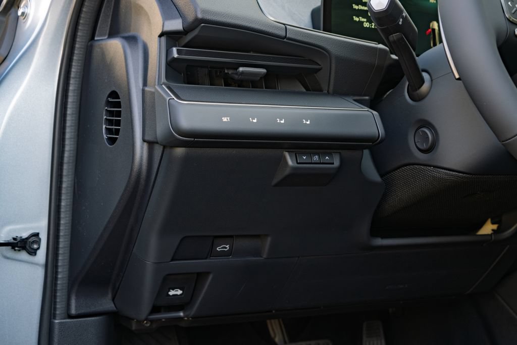 New 2026 Lexus ES 350e w/ Convenience Package FWD image 32
