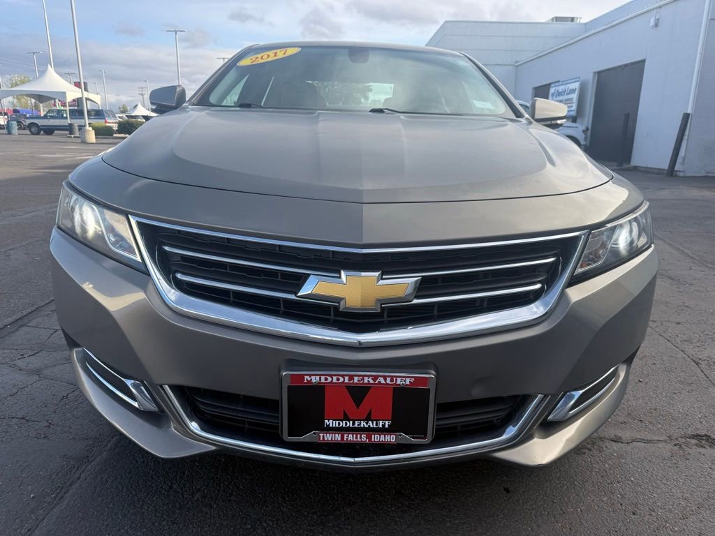 Used 2017 Chevrolet Impala LT FWD image 2