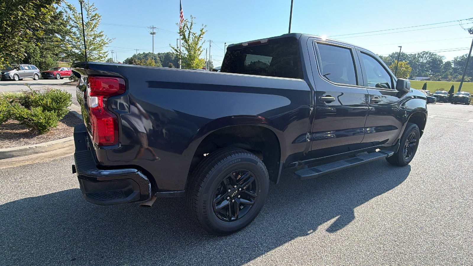 Used 2024 Chevrolet Silverado 1500 Custom Trail Boss w/ LPO, Dark Essentials Package AWD/4WD image 8