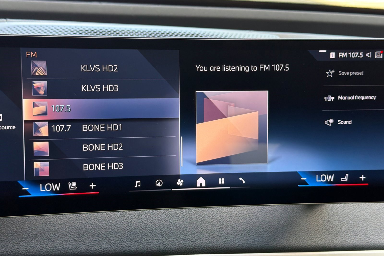 Certified 2024 BMW iX xDrive50 w/ Premium Package image 25