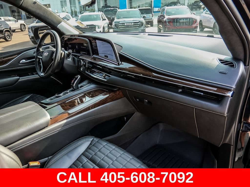 Used 2023 Cadillac Escalade Premium Luxury Platinum w/ LPO, Radiant Package AWD/4WD image 17