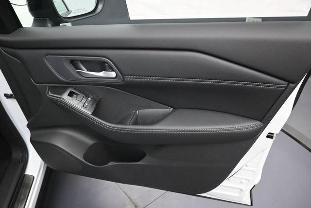 New 2026 Nissan Rogue Dark Armor AWD/4WD image 32