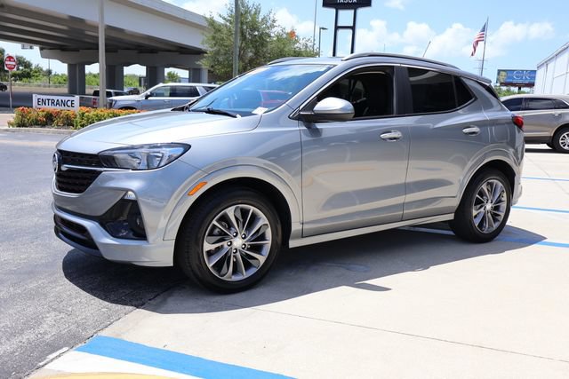 Used 2023 Buick Encore GX Select w/ Sport Touring Package FWD image 3