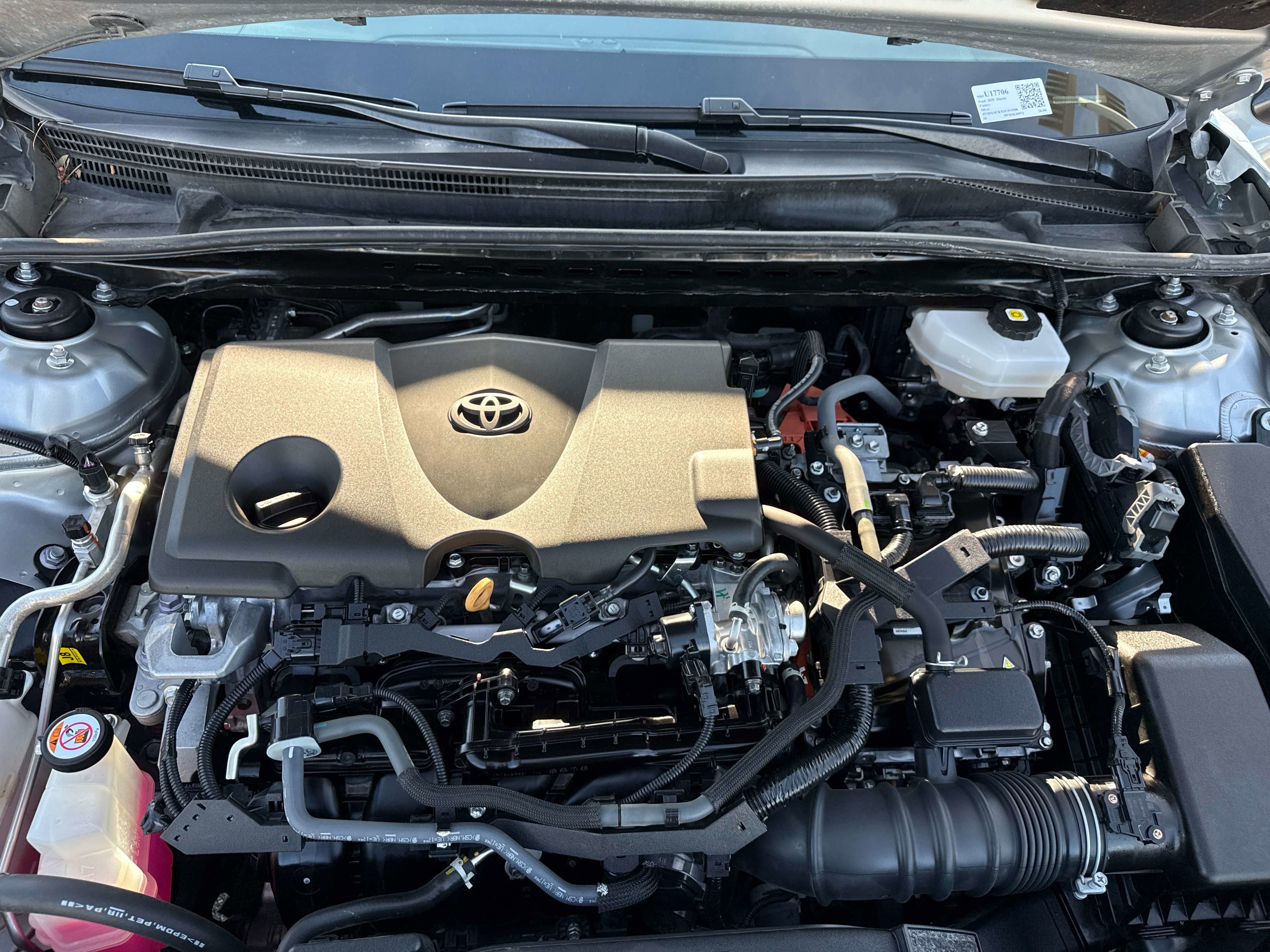 Used 2025 Toyota Camry LE FWD image 9