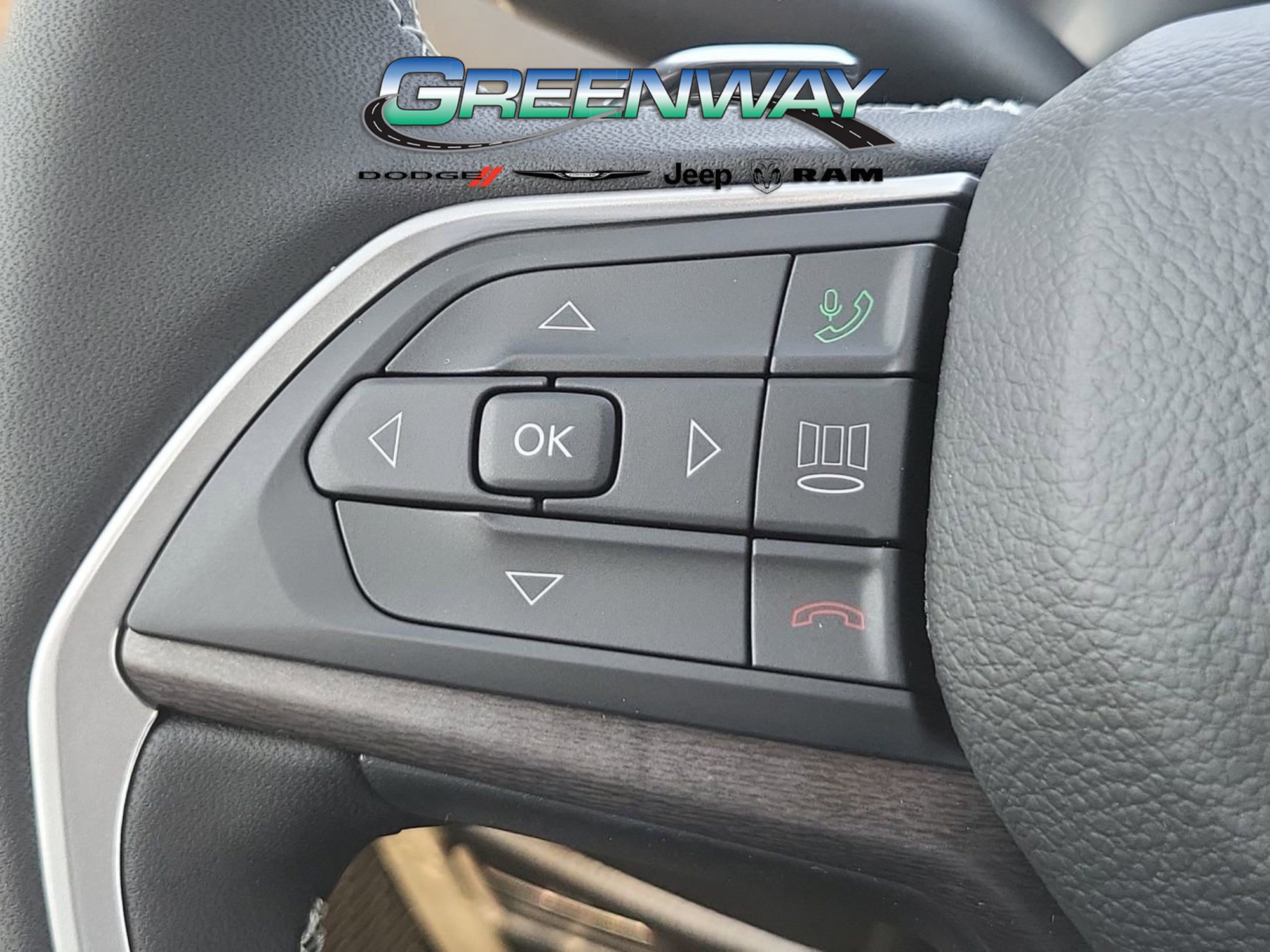 Used 2025 Jeep Grand Cherokee Limited RWD image 27