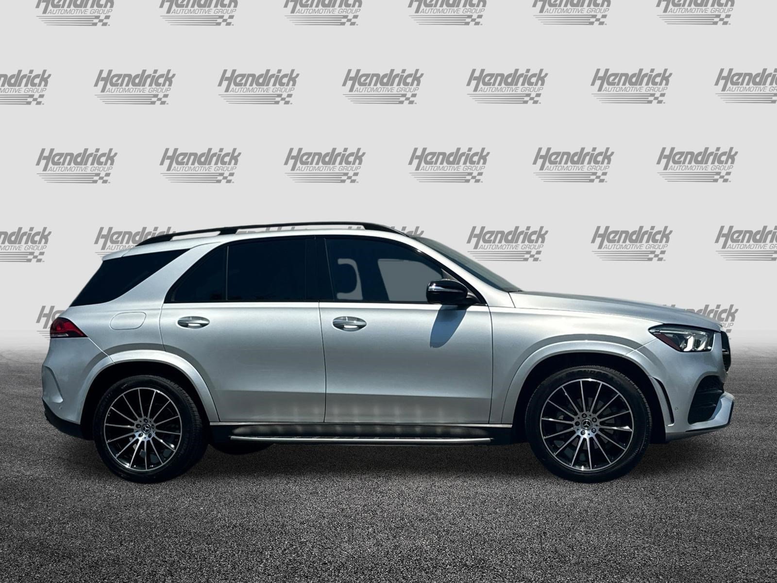 Used 2021 Mercedes-Benz GLE 350 4MATIC image 3