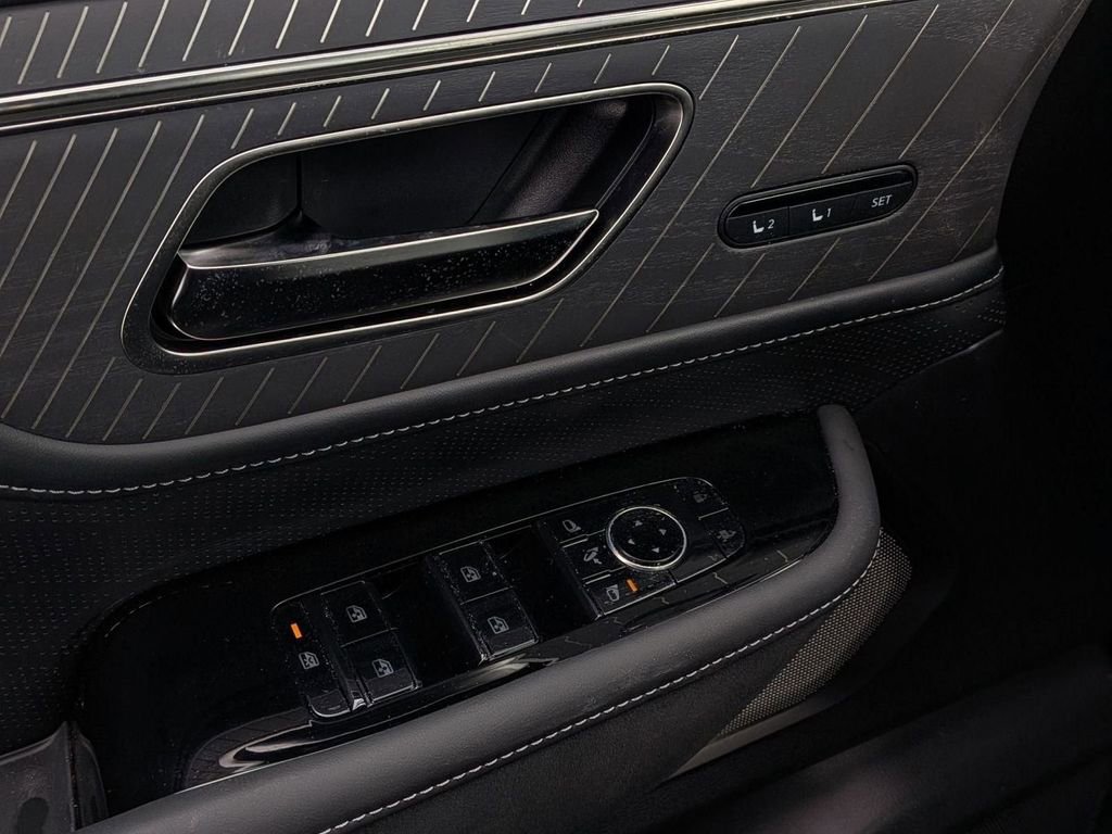 New 2026 INFINITI QX80 Autograph w/ Premium Cargo Package image 15