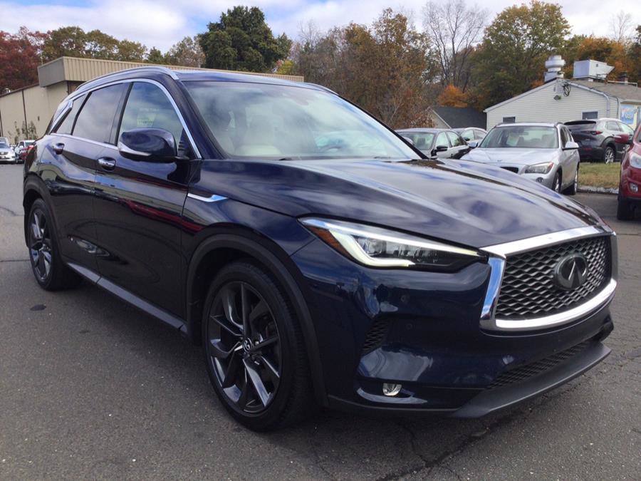 Used 2019 INFINITI QX50 Essential w/ Sensory Package image 3