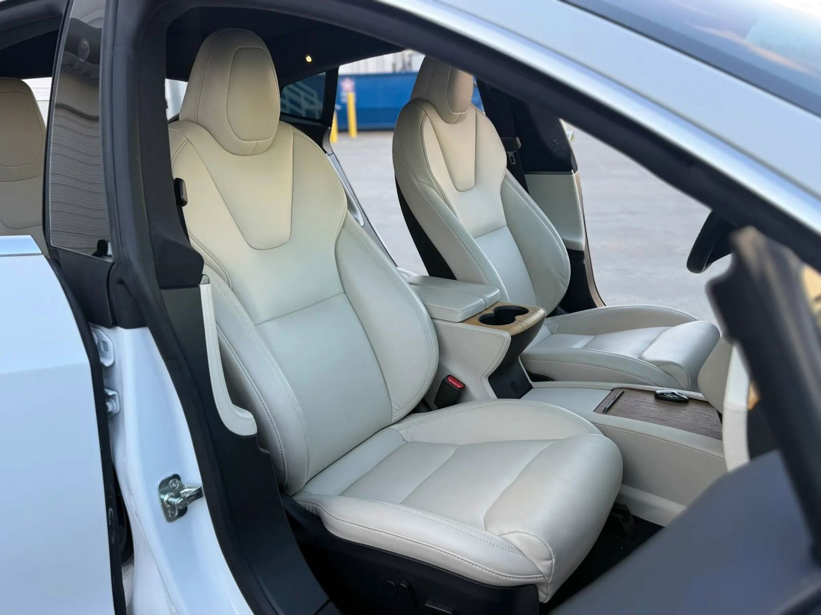 Used 2020 Tesla Model S AWD image 23