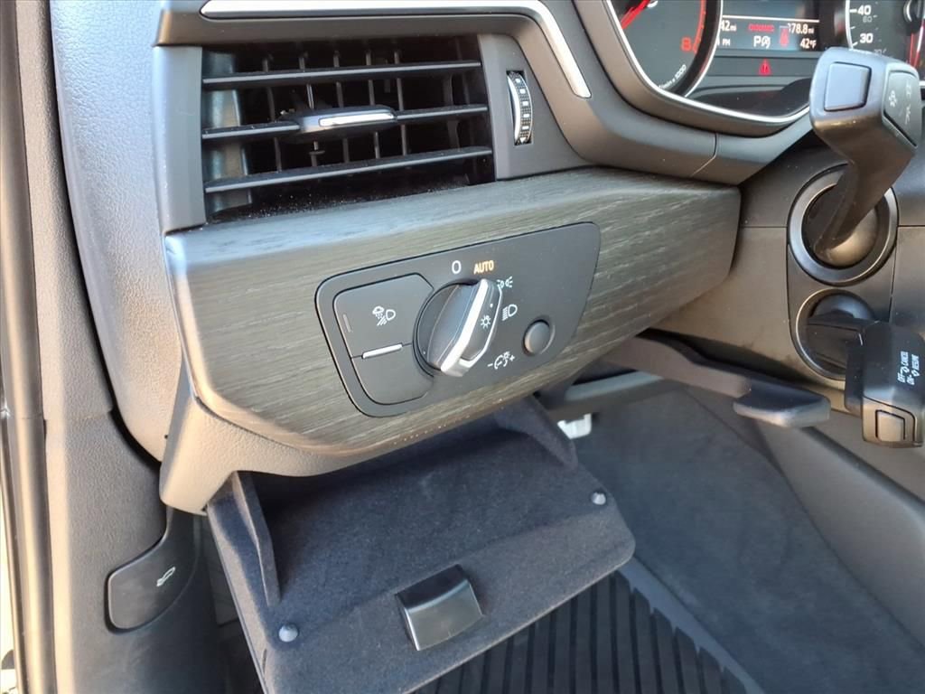 Used 2021 Audi A4 2.0T Premium image 20