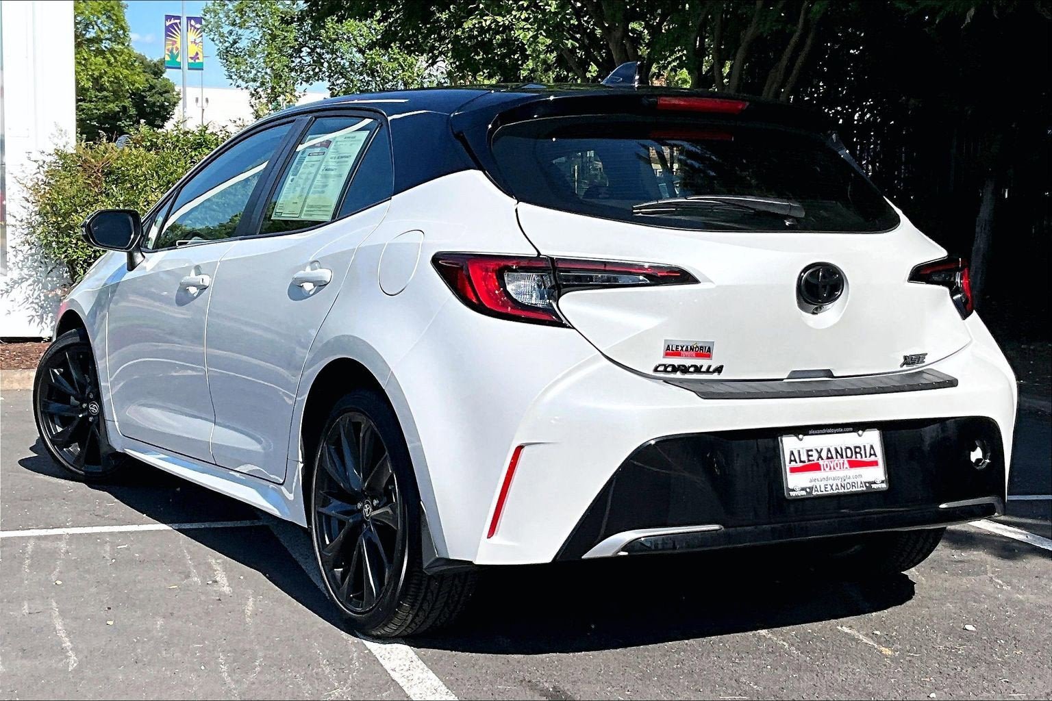 Used 2023 Toyota Corolla XSE FWD image 11