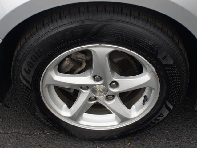 Used 2018 Chevrolet Malibu LS image 18