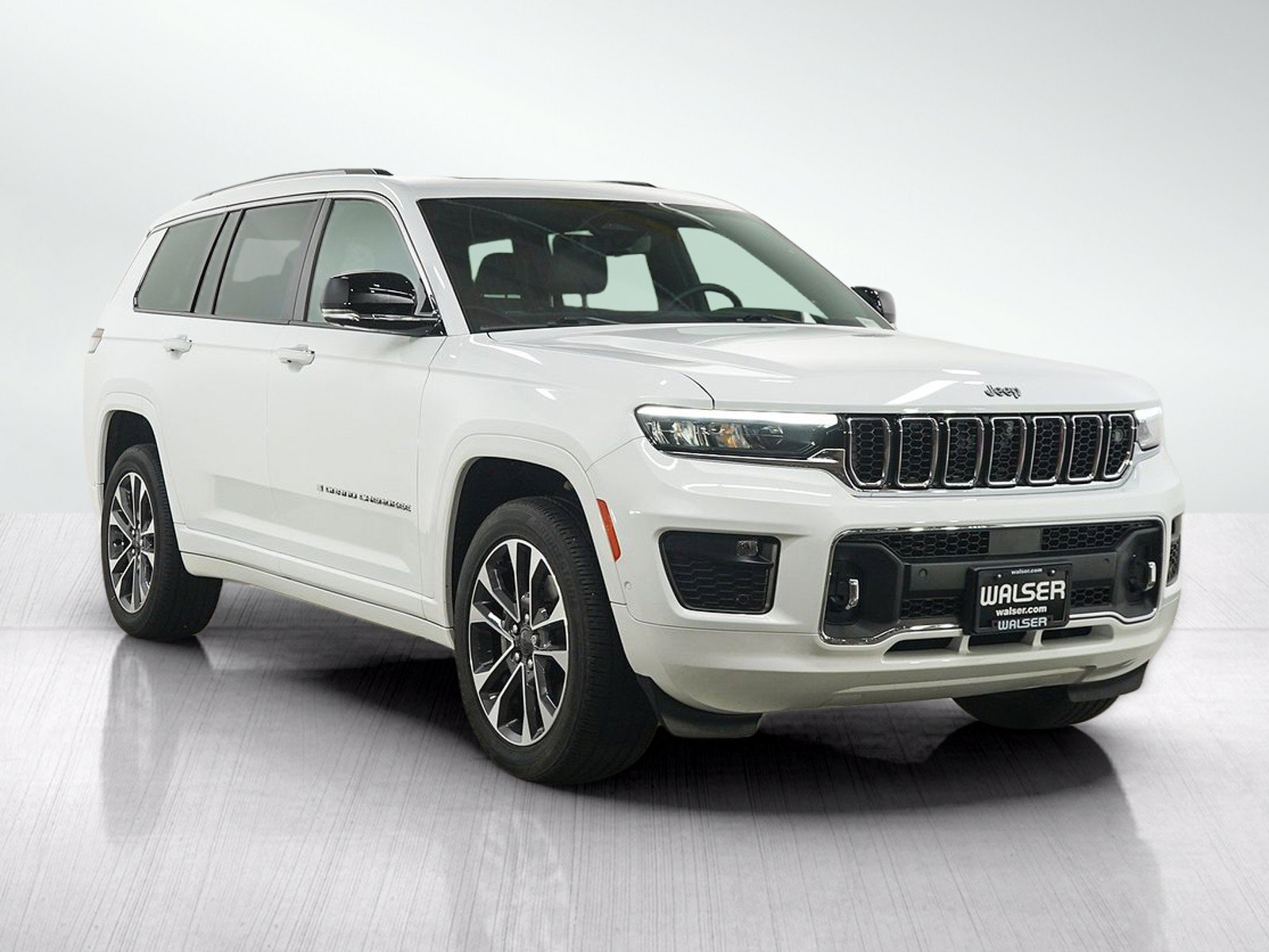 Used 2021 Jeep Grand Cherokee L Overland w/ Advanced Protech Group III AWD/4WD image 7