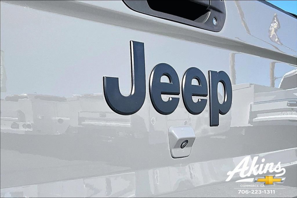 Used 2023 Jeep Gladiator Sport image 17