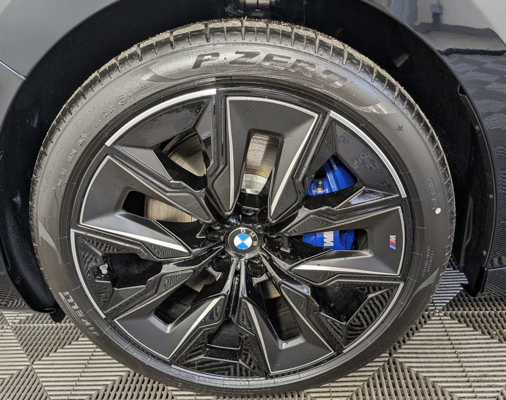 New 2026 BMW 760i xDrive w/ Executive Package AWD/4WD image 10