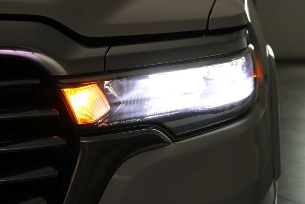 Used 2025 RAM 1500 Laramie AWD/4WD image 50