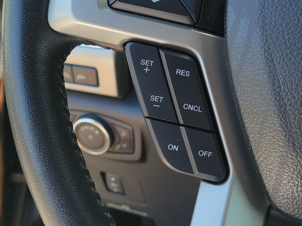 Used 2018 Ford F250 Lariat w/ Chrome Package image 30