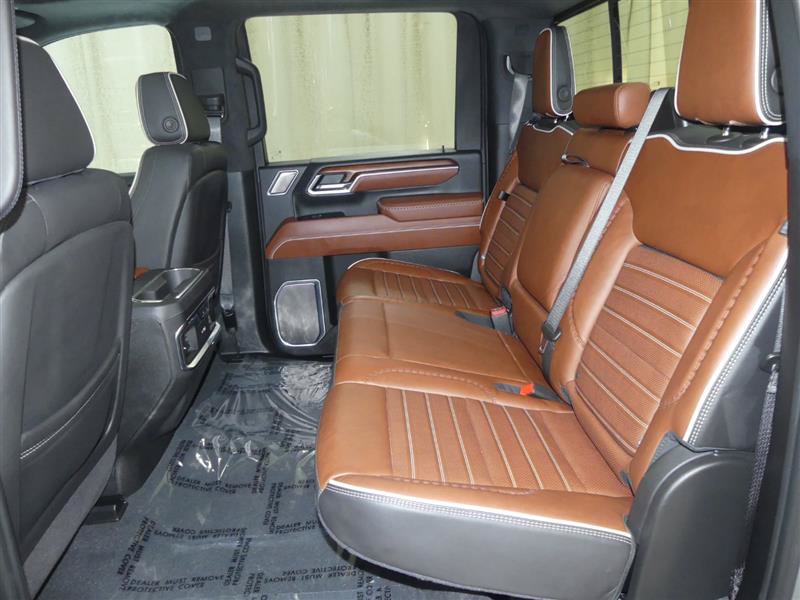 Used 2025 GMC Sierra 3500 Denali Ultimate AWD/4WD image 31