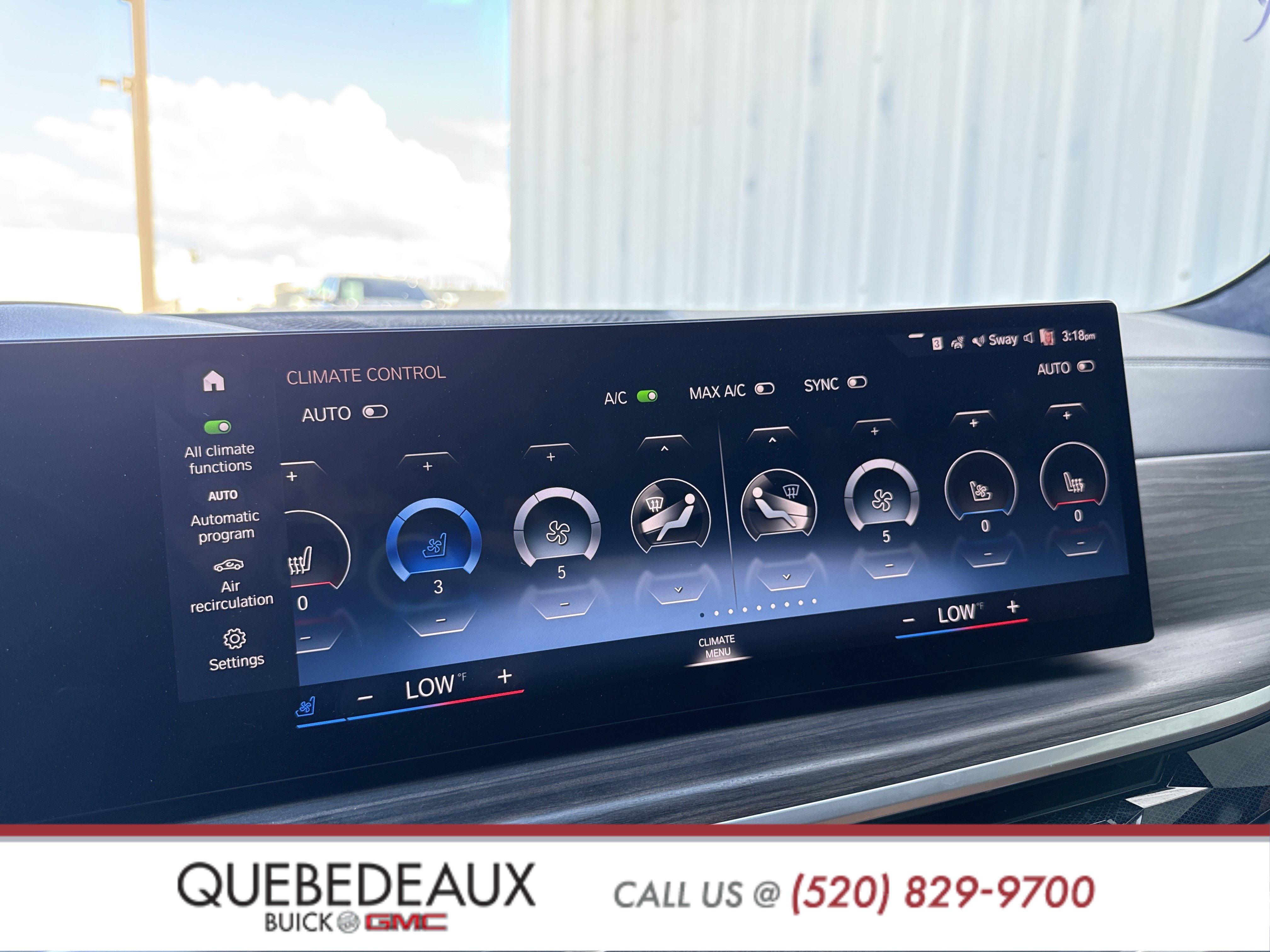 Used 2023 BMW X7 xDrive40i w/ Executive Package image 9