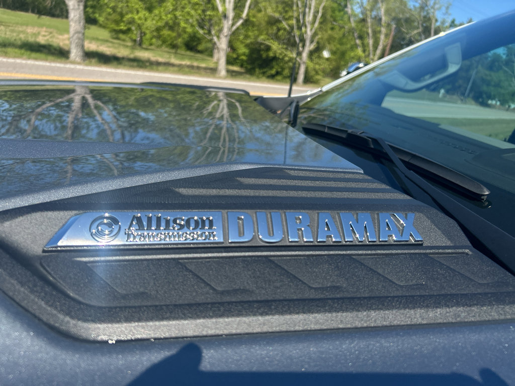 Used 2025 Chevrolet Silverado 2500 LTZ w/ LTZ Premium Package image 8