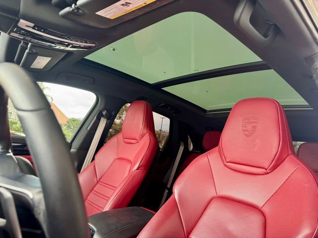 Used 2022 Porsche Cayenne Platinum Edition AWD/4WD image 20