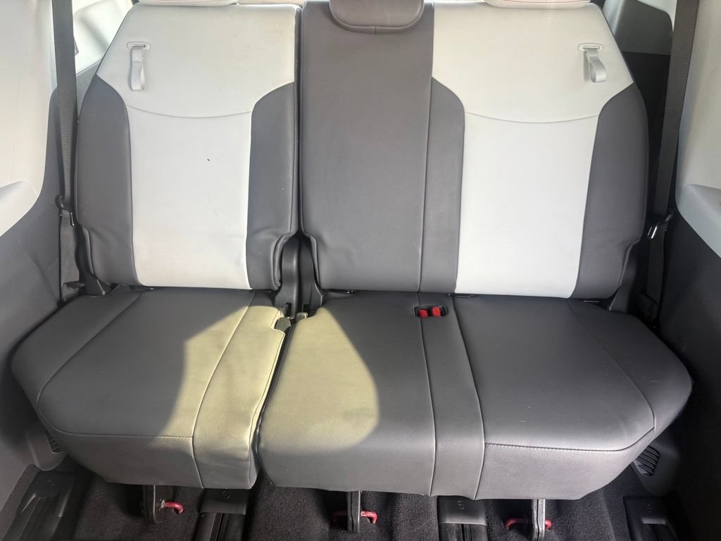Used 2022 Toyota Sienna XSE w/ XSE Plus Package AWD/4WD image 41