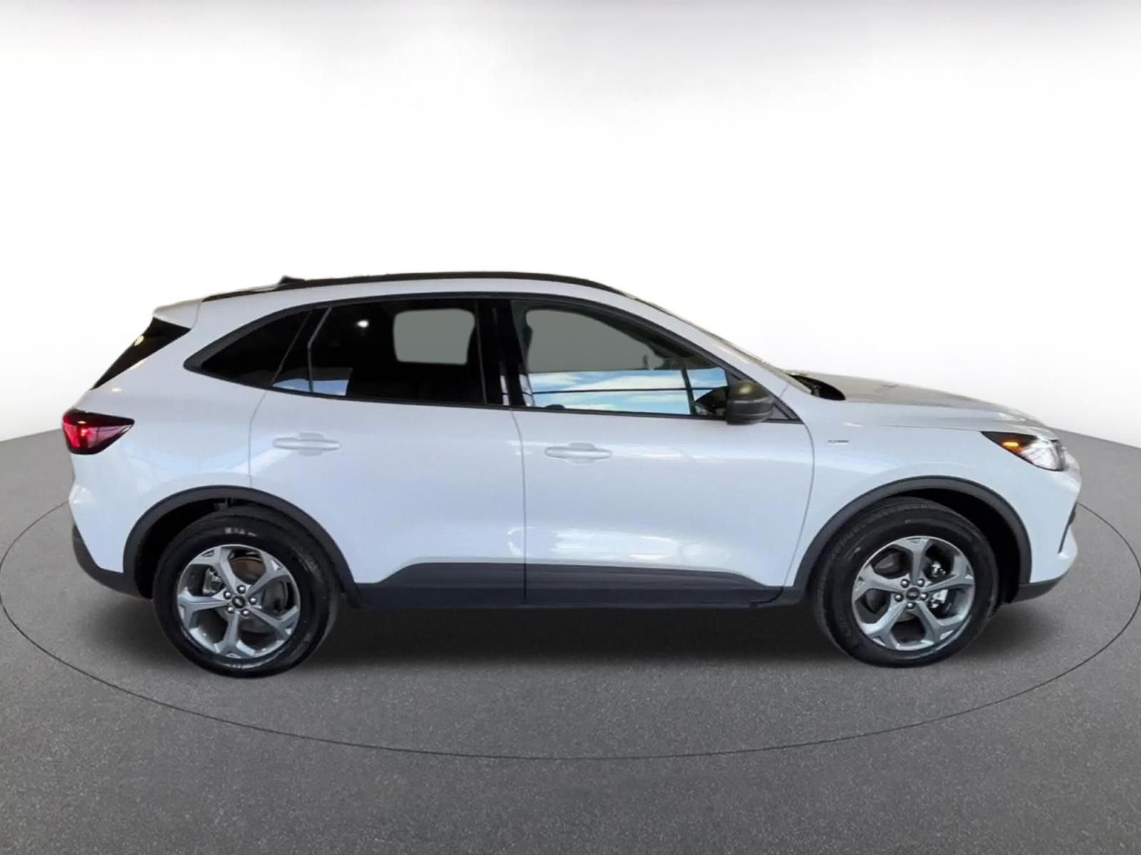 Used 2025 Ford Escape ST-Line AWD/4WD image 17