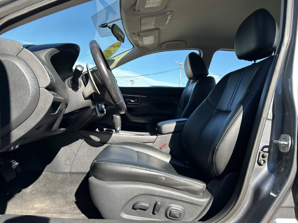 Used 2018 Nissan Altima 2.5 SR w/ SR Special Edition FWD image 14
