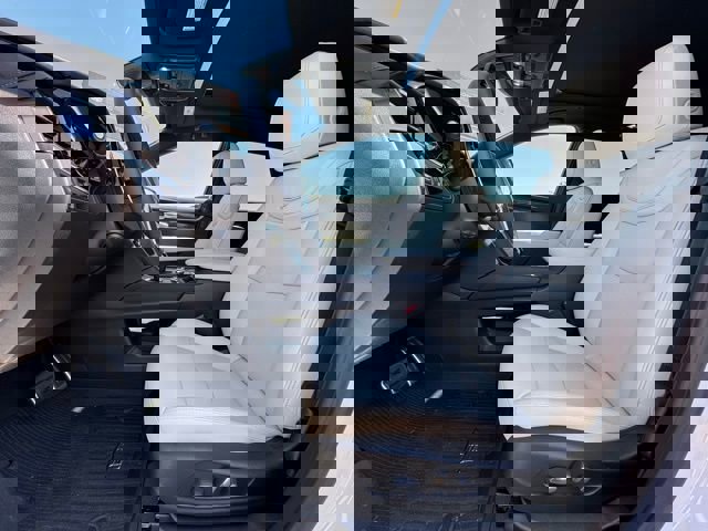 New 2025 Cadillac XT5 Sportv w/ LPO, Floor Liner Package image 25