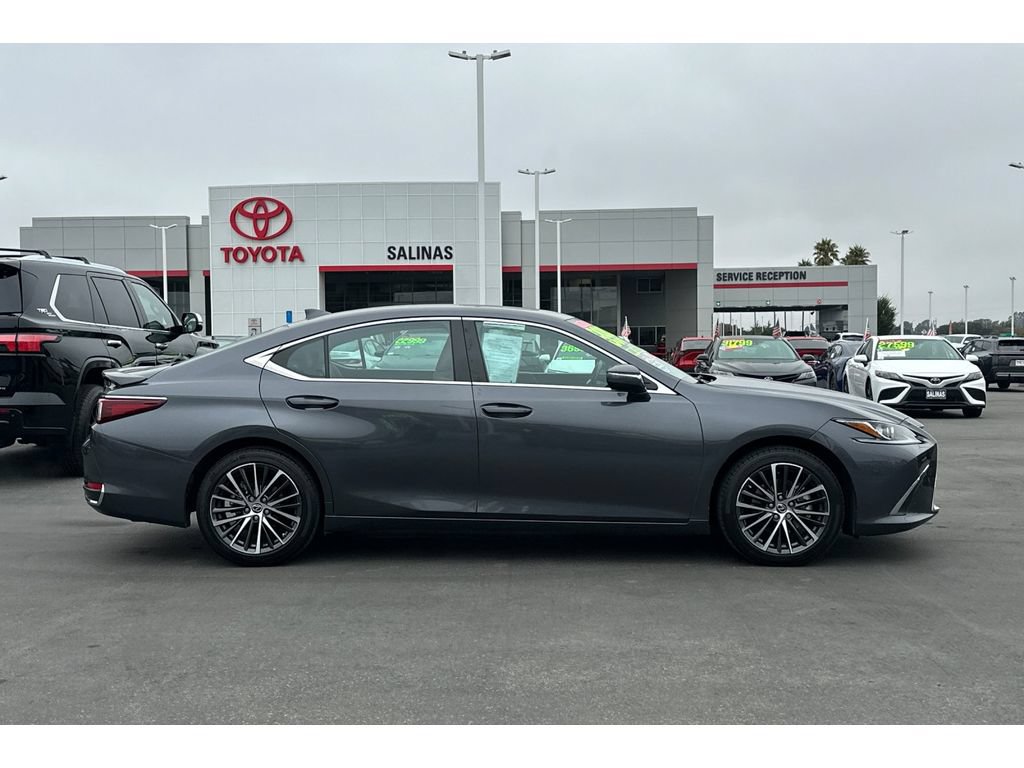 Used 2023 Lexus ES 300h w/ Premium Package FWD image 3